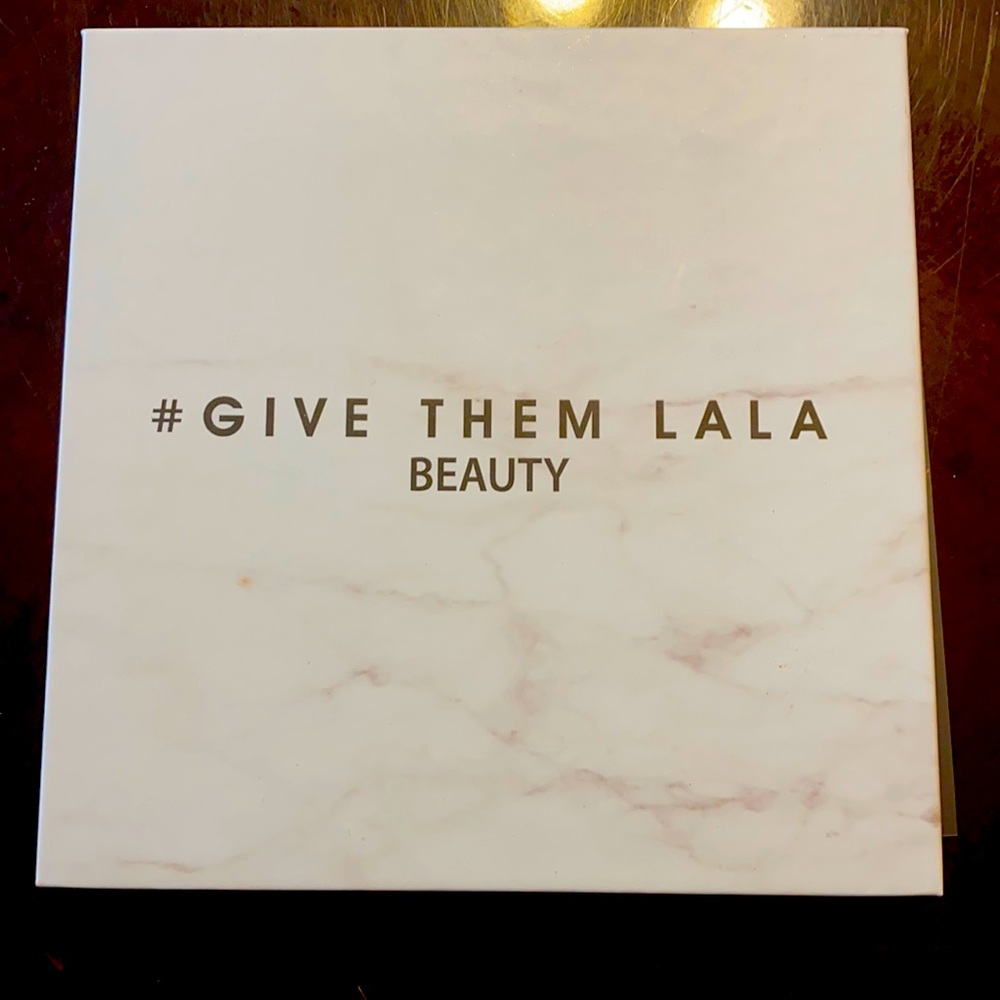#Give Them LALA Beauty- The Grown Woman Palette